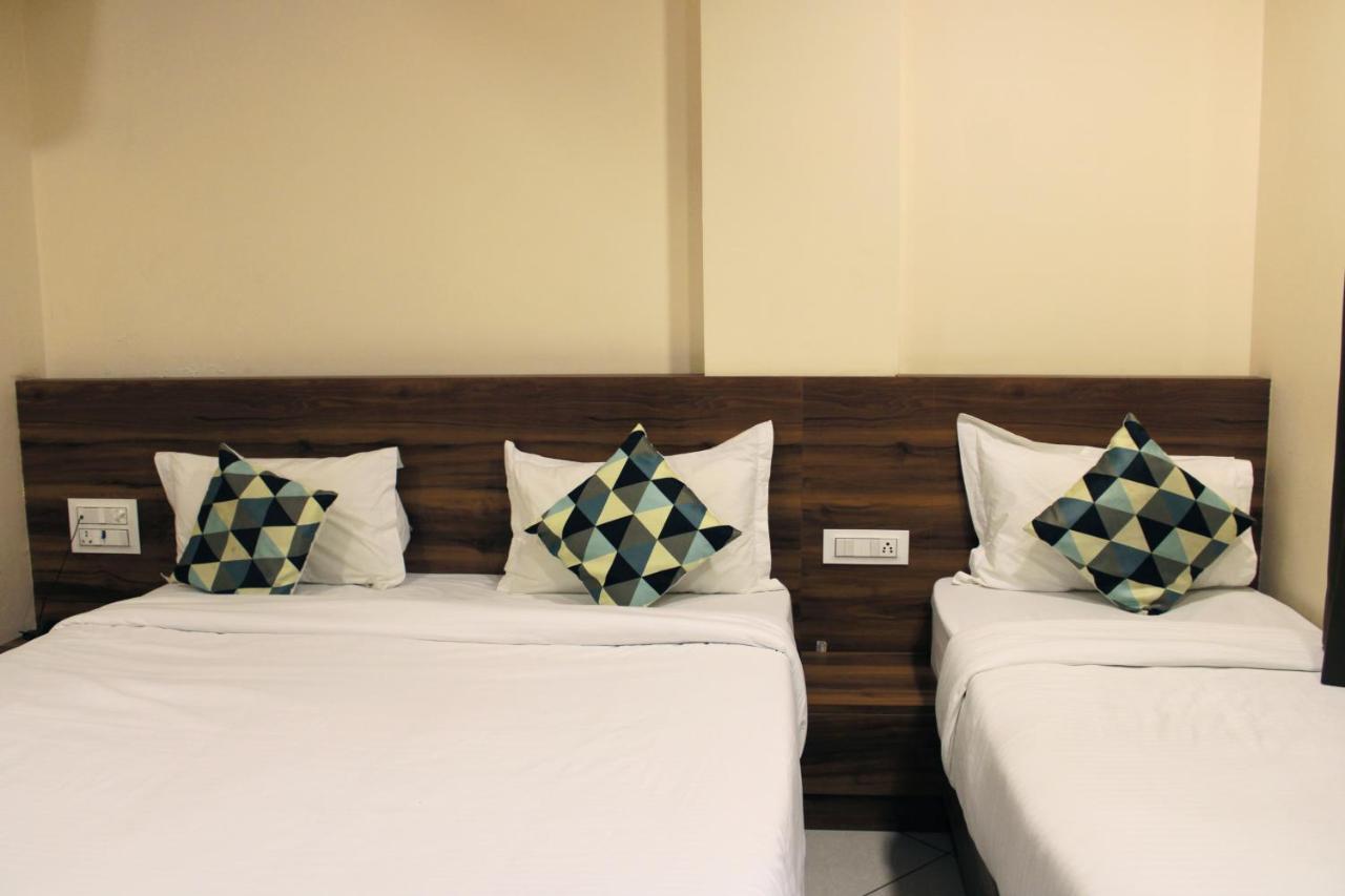 Maruti Group Of Hotels - Shri Naman Nāthdwāra Kültér fotó