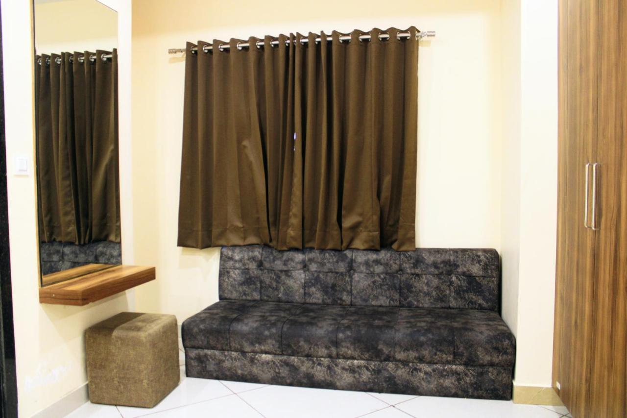 Maruti Group Of Hotels - Shri Naman Nāthdwāra Kültér fotó