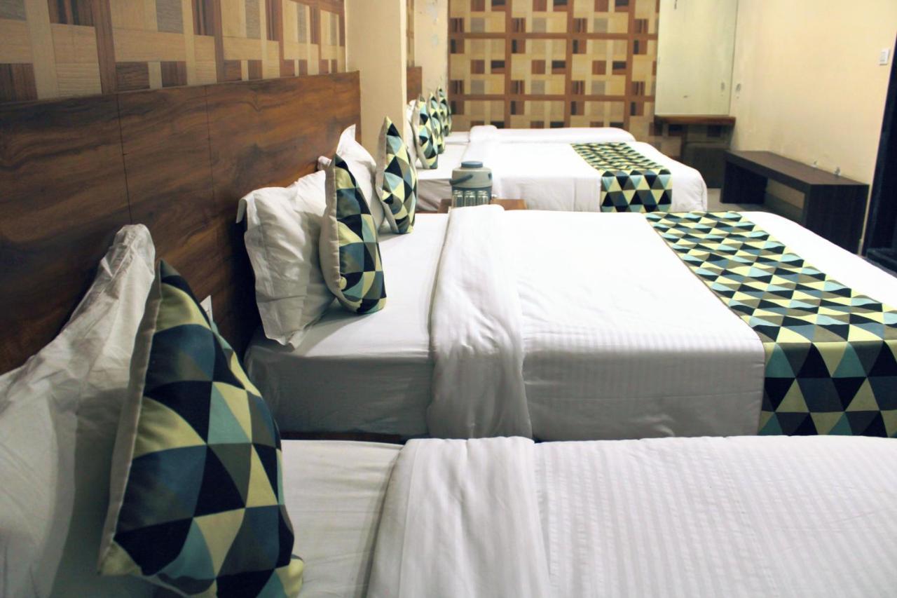 Maruti Group Of Hotels - Shri Naman Nāthdwāra Kültér fotó