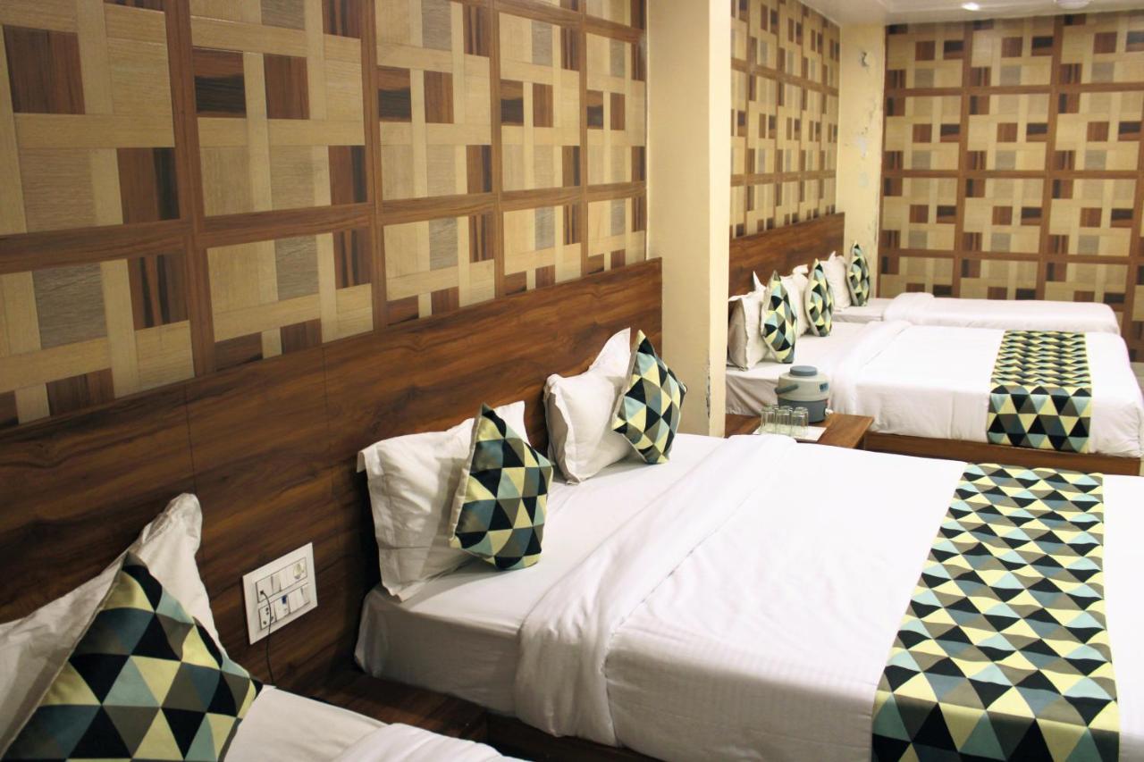 Maruti Group Of Hotels - Shri Naman Nāthdwāra Kültér fotó