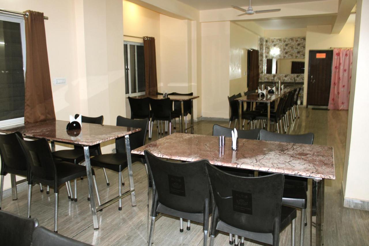 Maruti Group Of Hotels - Shri Naman Nāthdwāra Kültér fotó