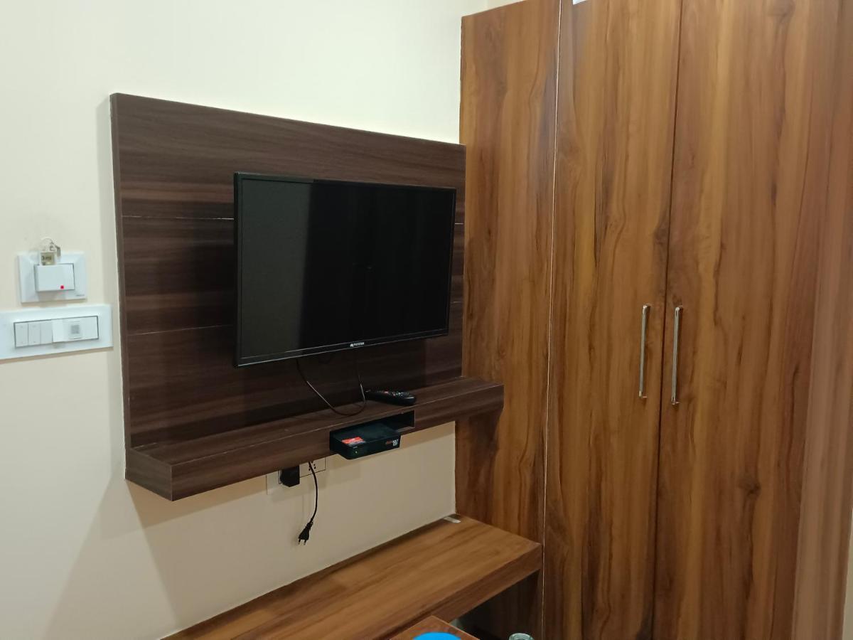 Maruti Group Of Hotels - Shri Naman Nāthdwāra Kültér fotó