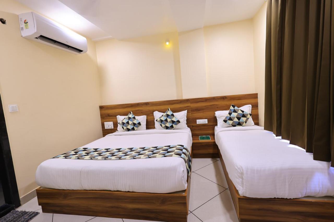Maruti Group Of Hotels - Shri Naman Nāthdwāra Kültér fotó